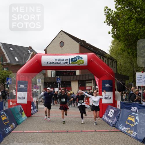 04.05.2025 - 8. Wedeler Halbmarathon Felixshl http://msf.ph/oto/7821446 04.05.2025 11:57:30 Ziel 104, 232, 928, 1161 meine-sportfotos.de