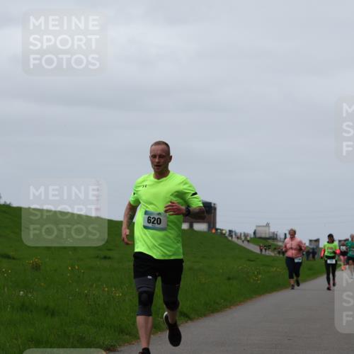 04.05.2025 - 8. Wedeler Halbmarathon Yannick Fuchs http://msf.ph/oto/7821452 04.05.2025 11:28:26 Laufen 620 meine-sportfotos.de