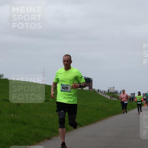 04.05.2025 - 8. Wedeler Halbmarathon Yannick Fuchs http://msf.ph/oto/7821455 04.05.2025 11:28:26 Laufen 620 meine-sportfotos.de