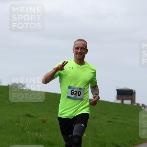 04.05.2025 - 8. Wedeler Halbmarathon Yannick Fuchs http://msf.ph/oto/7821470 04.05.2025 11:28:27 Laufen 620 meine-sportfotos.de