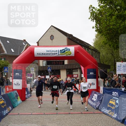 04.05.2025 - 8. Wedeler Halbmarathon Felixshl http://msf.ph/oto/7821472 04.05.2025 11:57:31 Ziel 104, 232, 928, 1161 meine-sportfotos.de