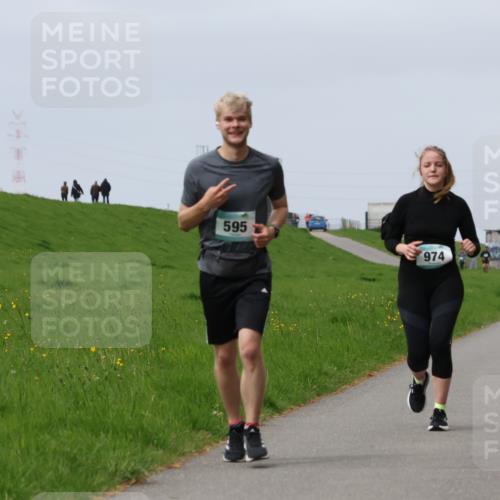 04.05.2025 - 8. Wedeler Halbmarathon Yannick Fuchs http://msf.ph/oto/7821482 04.05.2025 12:07:23 Laufen 595, 974 meine-sportfotos.de