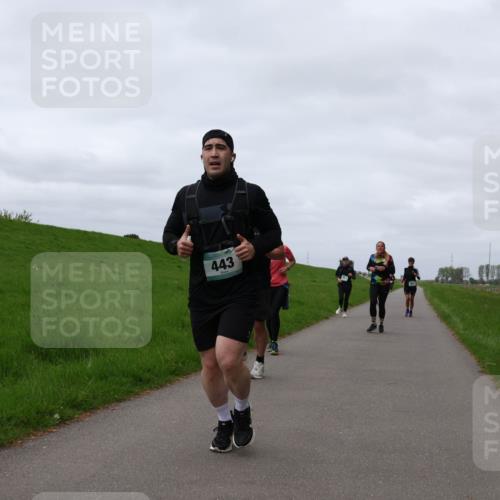 04.05.2025 - 8. Wedeler Halbmarathon Yannick Fuchs http://msf.ph/oto/7821485 04.05.2025 11:51:29 Laufen 443 meine-sportfotos.de