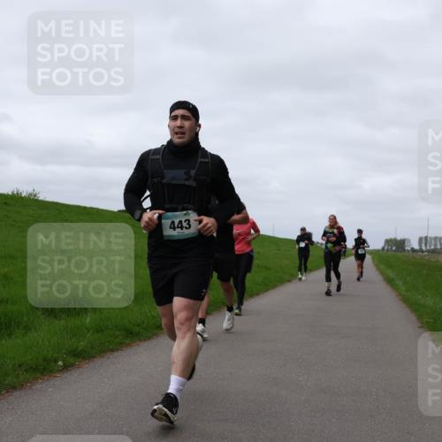 04.05.2025 - 8. Wedeler Halbmarathon Yannick Fuchs http://msf.ph/oto/7821494 04.05.2025 11:51:29 Laufen 443 meine-sportfotos.de