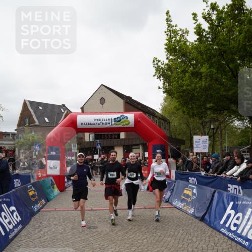 04.05.2025 - 8. Wedeler Halbmarathon Felixshl http://msf.ph/oto/7821500 04.05.2025 11:57:32 Ziel 104, 232, 928, 1161 meine-sportfotos.de