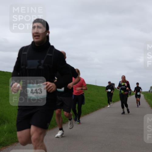 04.05.2025 - 8. Wedeler Halbmarathon Yannick Fuchs http://msf.ph/oto/7821501 04.05.2025 11:51:29 Laufen 443 meine-sportfotos.de