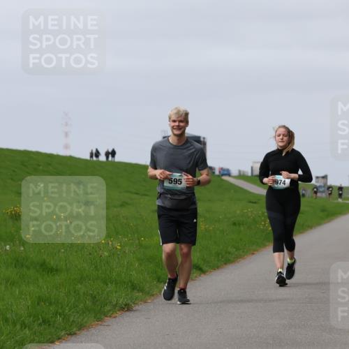 04.05.2025 - 8. Wedeler Halbmarathon Yannick Fuchs http://msf.ph/oto/7821505 04.05.2025 12:07:23 Laufen 974, 595 meine-sportfotos.de