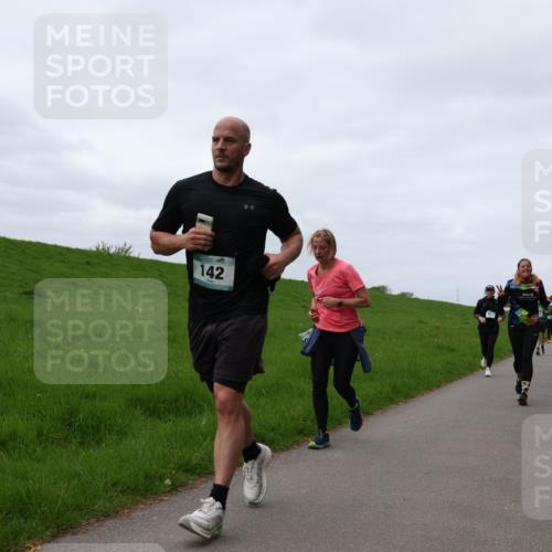 04.05.2025 - 8. Wedeler Halbmarathon Yannick Fuchs http://msf.ph/oto/7821528 04.05.2025 11:51:30 Laufen 142 meine-sportfotos.de