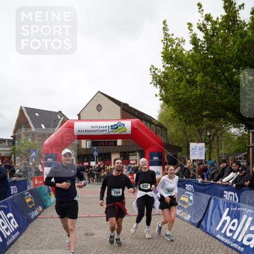04.05.2025 - 8. Wedeler Halbmarathon Felixshl http://msf.ph/oto/7821555 04.05.2025 11:57:32 Ziel 104, 232, 928, 1161 meine-sportfotos.de