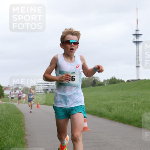04.05.2025 - 8. Wedeler Halbmarathon Yannick Fuchs http://msf.ph/oto/7821590 04.05.2025 11:10:13 Laufen 3, 2020, 6 meine-sportfotos.de
