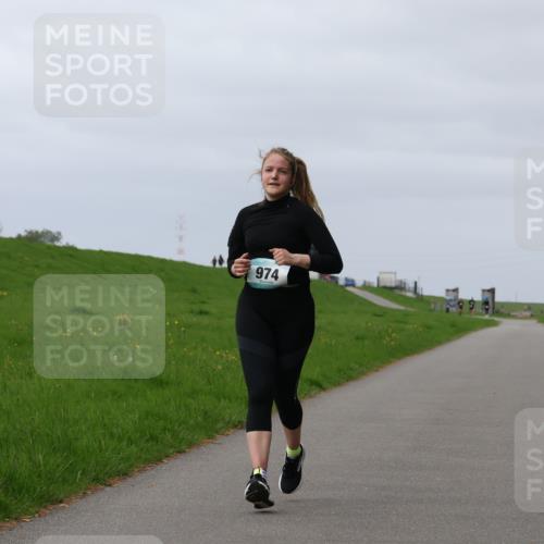 04.05.2025 - 8. Wedeler Halbmarathon Yannick Fuchs http://msf.ph/oto/7821591 04.05.2025 12:07:28 Laufen 974 meine-sportfotos.de