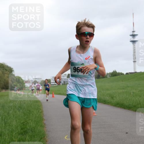 04.05.2025 - 8. Wedeler Halbmarathon Yannick Fuchs http://msf.ph/oto/7821611 04.05.2025 11:10:13 Laufen 960 meine-sportfotos.de