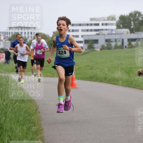 04.05.2025 - 8. Wedeler Halbmarathon Yannick Fuchs http://msf.ph/oto/7821614 04.05.2025 11:10:15 Laufen 1103, 424 meine-sportfotos.de