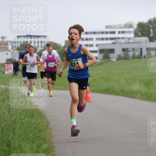04.05.2025 - 8. Wedeler Halbmarathon Yannick Fuchs http://msf.ph/oto/7821618 04.05.2025 11:10:16 Laufen 1103, 424 meine-sportfotos.de