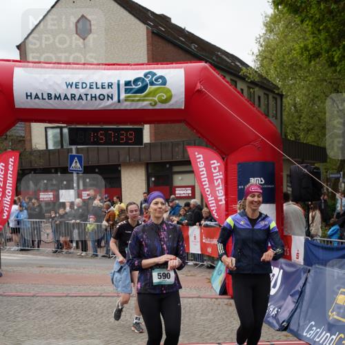 04.05.2025 - 8. Wedeler Halbmarathon Felixshl http://msf.ph/oto/7821700 04.05.2025 11:57:37 Ziel 349, 590, 1147, 1161 meine-sportfotos.de