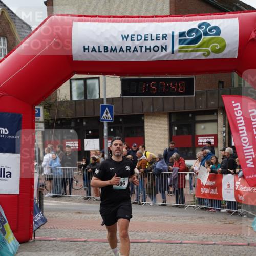 04.05.2025 - 8. Wedeler Halbmarathon Felixshl http://msf.ph/oto/7821771 04.05.2025 11:57:44 Ziel 251, 606 meine-sportfotos.de