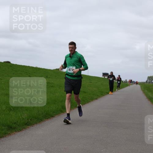 04.05.2025 - 8. Wedeler Halbmarathon Yannick Fuchs http://msf.ph/oto/7821795 04.05.2025 11:51:36 Laufen 673 meine-sportfotos.de