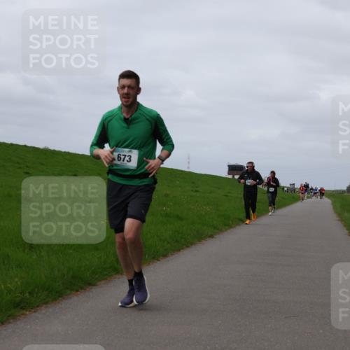 04.05.2025 - 8. Wedeler Halbmarathon Yannick Fuchs http://msf.ph/oto/7821809 04.05.2025 11:51:36 Laufen 673 meine-sportfotos.de