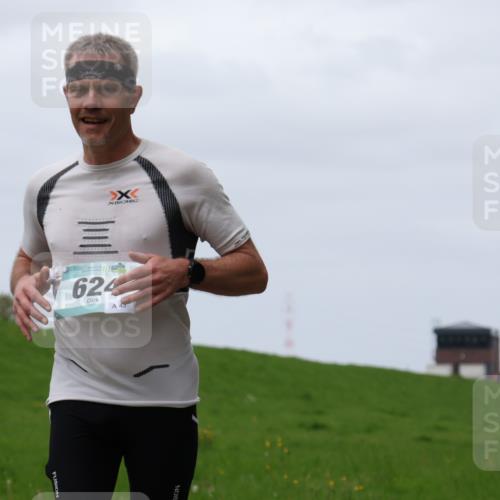 04.05.2025 - 8. Wedeler Halbmarathon Yannick Fuchs http://msf.ph/oto/7821811 04.05.2025 11:28:55 Laufen 624 meine-sportfotos.de
