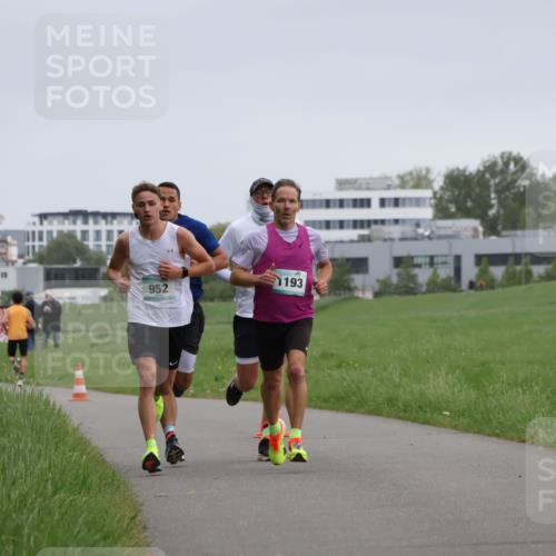 04.05.2025 - 8. Wedeler Halbmarathon Yannick Fuchs http://msf.ph/oto/7821865 04.05.2025 11:10:20 Laufen 1193, 952 meine-sportfotos.de