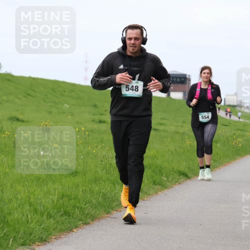 04.05.2025 - 8. Wedeler Halbmarathon Yannick Fuchs http://msf.ph/oto/7821905 04.05.2025 11:51:40 Laufen 548, 554 meine-sportfotos.de