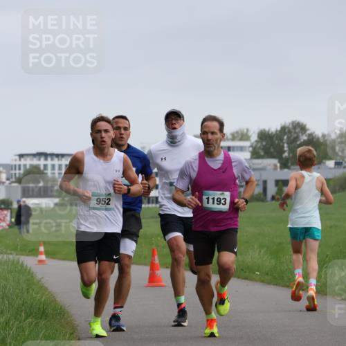 04.05.2025 - 8. Wedeler Halbmarathon Yannick Fuchs http://msf.ph/oto/7821920 04.05.2025 11:10:22 Laufen 952, 1193 meine-sportfotos.de