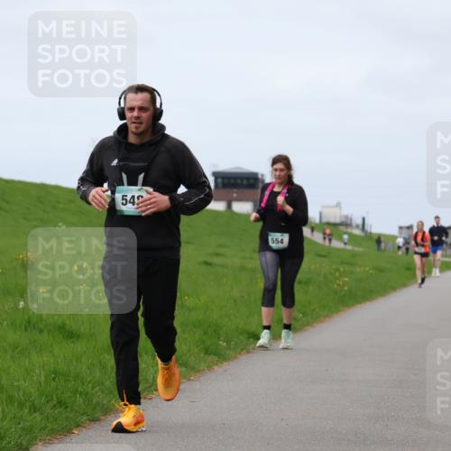 04.05.2025 - 8. Wedeler Halbmarathon Yannick Fuchs http://msf.ph/oto/7821927 04.05.2025 11:51:41 Laufen 542, 554 meine-sportfotos.de