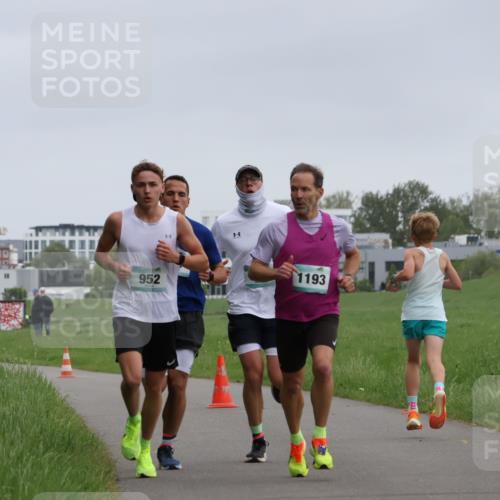 04.05.2025 - 8. Wedeler Halbmarathon Yannick Fuchs http://msf.ph/oto/7821928 04.05.2025 11:10:22 Laufen 952, 1193 meine-sportfotos.de