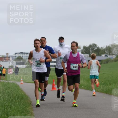 04.05.2025 - 8. Wedeler Halbmarathon Yannick Fuchs http://msf.ph/oto/7821947 04.05.2025 11:10:23 Laufen 952, 1193 meine-sportfotos.de