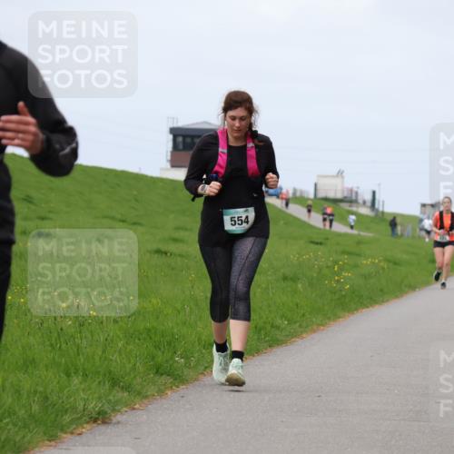 04.05.2025 - 8. Wedeler Halbmarathon Yannick Fuchs http://msf.ph/oto/7821951 04.05.2025 11:51:42 Laufen 548, 554 meine-sportfotos.de
