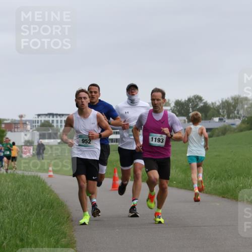 04.05.2025 - 8. Wedeler Halbmarathon Yannick Fuchs http://msf.ph/oto/7821953 04.05.2025 11:10:23 Laufen 952, 1193 meine-sportfotos.de