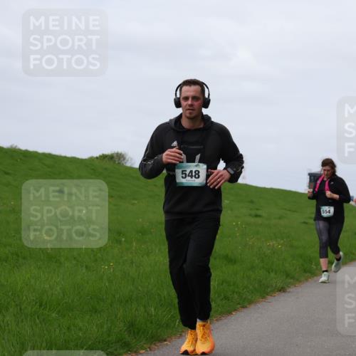 04.05.2025 - 8. Wedeler Halbmarathon Yannick Fuchs http://msf.ph/oto/7821959 04.05.2025 11:51:42 Laufen 548, 554 meine-sportfotos.de