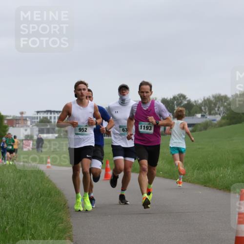 04.05.2025 - 8. Wedeler Halbmarathon Yannick Fuchs http://msf.ph/oto/7821967 04.05.2025 11:10:23 Laufen 952, 63, 1193 meine-sportfotos.de