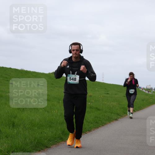04.05.2025 - 8. Wedeler Halbmarathon Yannick Fuchs http://msf.ph/oto/7821976 04.05.2025 11:51:43 Laufen 548, 554 meine-sportfotos.de