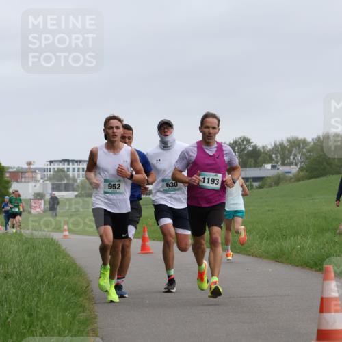 04.05.2025 - 8. Wedeler Halbmarathon Yannick Fuchs http://msf.ph/oto/7821996 04.05.2025 11:10:23 Laufen 952, 630, 1193 meine-sportfotos.de