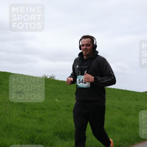 04.05.2025 - 8. Wedeler Halbmarathon Yannick Fuchs http://msf.ph/oto/7822015 04.05.2025 11:51:44 Laufen 54 meine-sportfotos.de