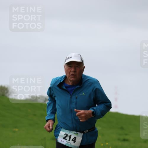 04.05.2025 - 8. Wedeler Halbmarathon Yannick Fuchs http://msf.ph/oto/7822016 04.05.2025 12:11:00 Laufen 214, 4 meine-sportfotos.de