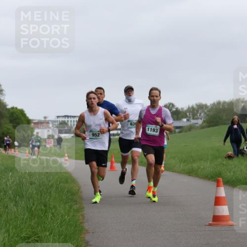04.05.2025 - 8. Wedeler Halbmarathon Yannick Fuchs http://msf.ph/oto/7822019 04.05.2025 11:10:23 Laufen 952, 630, 1193 meine-sportfotos.de
