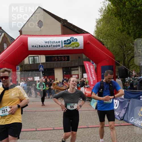 04.05.2025 - 8. Wedeler Halbmarathon Felixshl http://msf.ph/oto/7822020 04.05.2025 11:57:51 Ziel 55, 251, 432, 671 meine-sportfotos.de