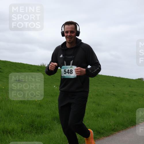 04.05.2025 - 8. Wedeler Halbmarathon Yannick Fuchs http://msf.ph/oto/7822023 04.05.2025 11:51:44 Laufen 548 meine-sportfotos.de