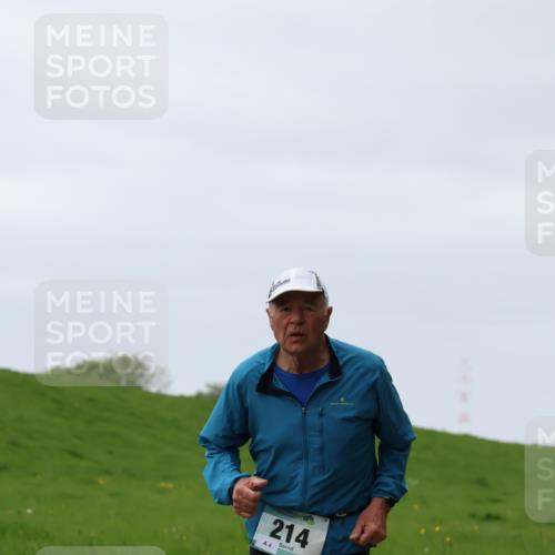 04.05.2025 - 8. Wedeler Halbmarathon Yannick Fuchs http://msf.ph/oto/7822028 04.05.2025 12:11:01 Laufen 214, 4 meine-sportfotos.de