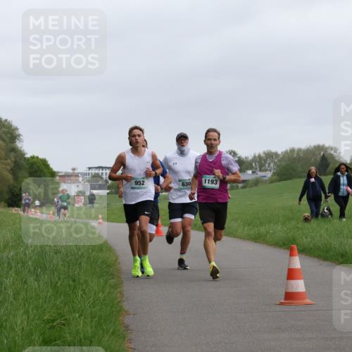 04.05.2025 - 8. Wedeler Halbmarathon Yannick Fuchs http://msf.ph/oto/7822033 04.05.2025 11:10:24 Laufen 952, 630, 1193 meine-sportfotos.de