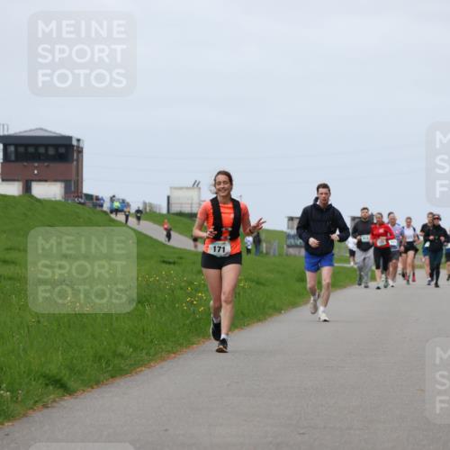 04.05.2025 - 8. Wedeler Halbmarathon Yannick Fuchs http://msf.ph/oto/7822034 04.05.2025 11:51:52 Laufen 171 meine-sportfotos.de