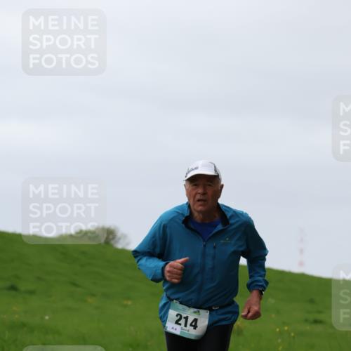 04.05.2025 - 8. Wedeler Halbmarathon Yannick Fuchs http://msf.ph/oto/7822036 04.05.2025 12:11:01 Laufen 214, 4 meine-sportfotos.de