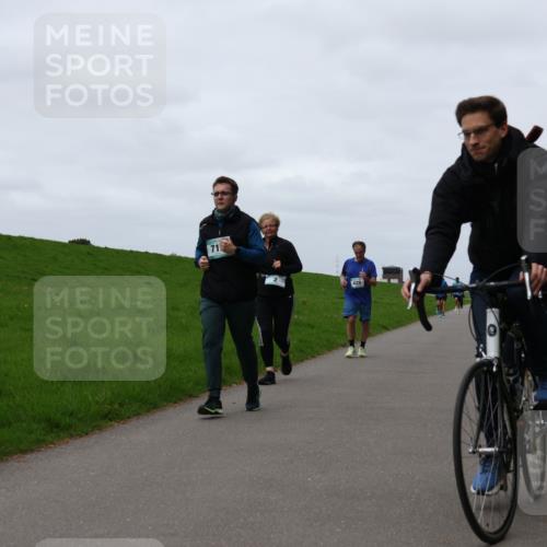 04.05.2025 - 8. Wedeler Halbmarathon Yannick Fuchs http://msf.ph/oto/7822040 04.05.2025 11:29:15 Laufen 71, 4251 meine-sportfotos.de