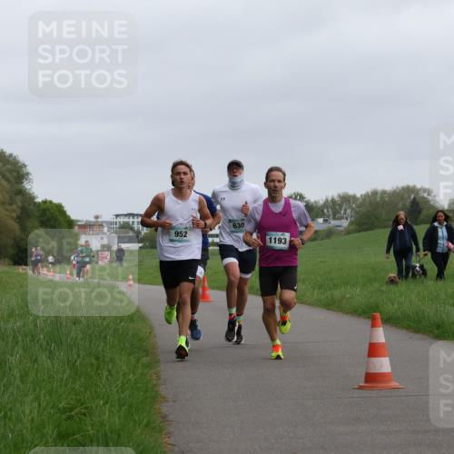 04.05.2025 - 8. Wedeler Halbmarathon Yannick Fuchs http://msf.ph/oto/7822042 04.05.2025 11:10:24 Laufen 952, 630, 1193 meine-sportfotos.de