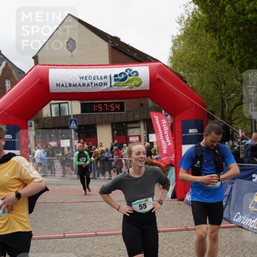 04.05.2025 - 8. Wedeler Halbmarathon Felixshl http://msf.ph/oto/7822048 04.05.2025 11:57:52 Ziel 55, 251, 432, 671, 833, 985 meine-sportfotos.de