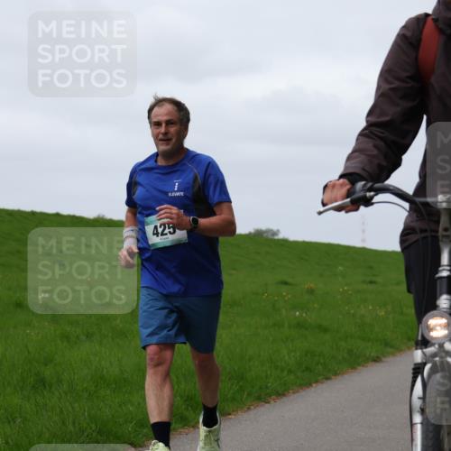 04.05.2025 - 8. Wedeler Halbmarathon Yannick Fuchs http://msf.ph/oto/7822090 04.05.2025 11:29:18 Laufen 425 meine-sportfotos.de
