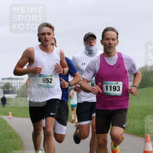 04.05.2025 - 8. Wedeler Halbmarathon Yannick Fuchs http://msf.ph/oto/7822091 04.05.2025 11:10:25 Laufen 952, 63, 1193 meine-sportfotos.de