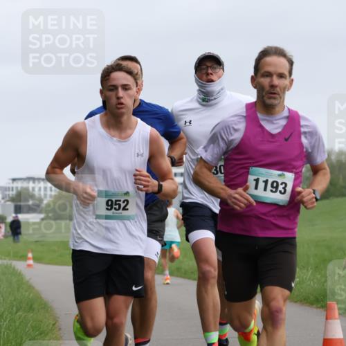 04.05.2025 - 8. Wedeler Halbmarathon Yannick Fuchs http://msf.ph/oto/7822103 04.05.2025 11:10:25 Laufen 952, 30, 1193 meine-sportfotos.de